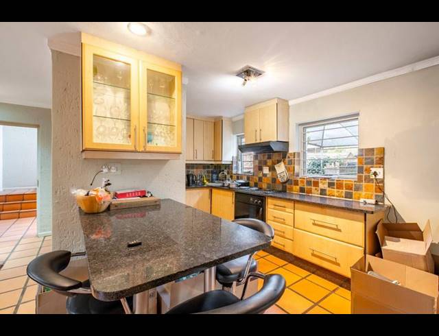 3 BEDROOM HOUSE FOR SALE IN HAZELWOOD